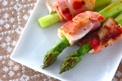 ベーコンのアスパラ巻き