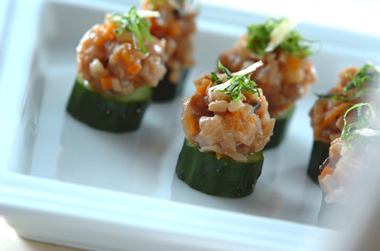 キュウリのオープンサンド風