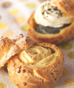 ごまのシュークリーム