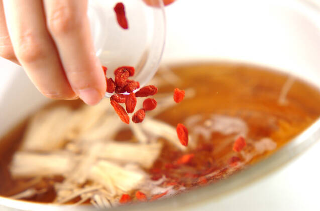 エノキとタケノコの中華スープの作り方の手順4