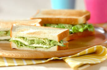 塩麹アボカドのサンド