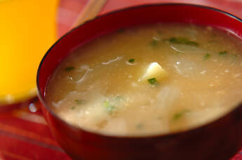 ジャガイモのみそ汁