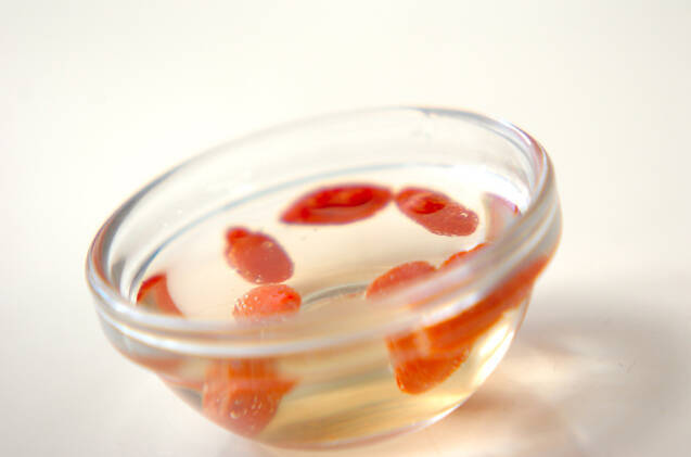 ジャコドレッシングのレタスサラダの作り方の手順1