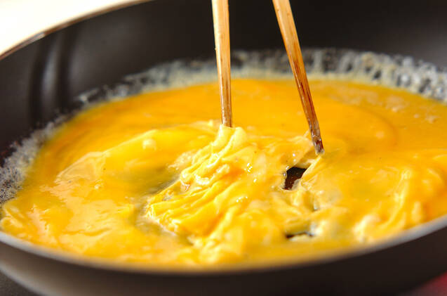 塩納豆チーズオムレツの作り方の手順3