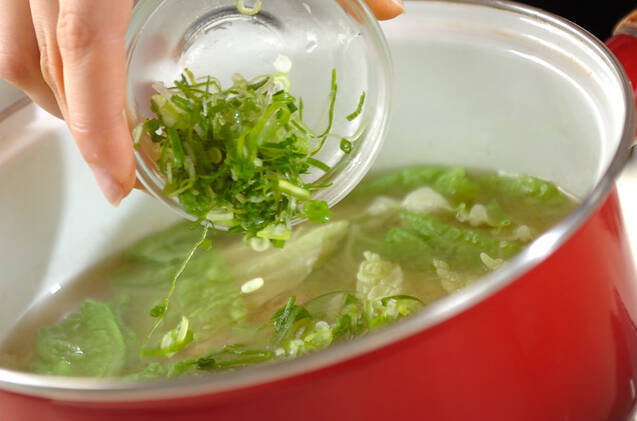 豚肉と白菜のみそ汁の作り方の手順4