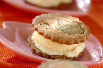 桜アイスサンド