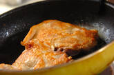 調味料2つ！鶏もも肉のケチャップ焼きの作り方2