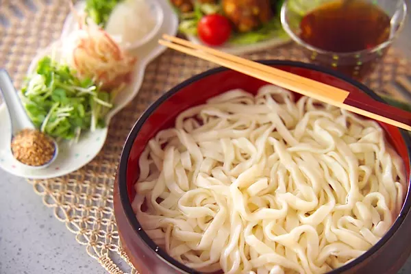 手打ち冷やしうどん レシピ 作り方 E レシピ 料理のプロが作る簡単レシピ