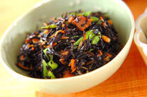 ヒジキと鶏肉の煮物