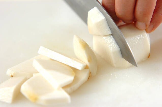 里芋の豆乳キムチ汁の作り方の手順1