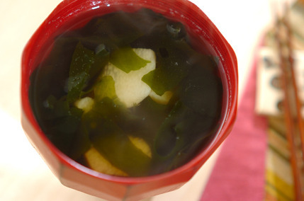 長芋とワカメのお吸い物