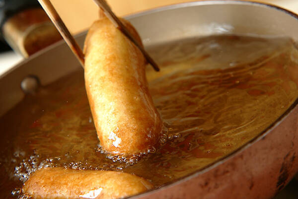 ソーセージの衣揚げの作り方の手順3