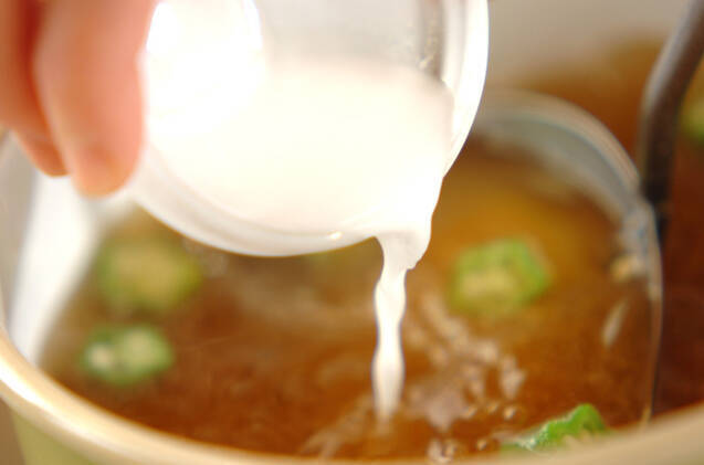 オクラ入りかきたま汁の作り方の手順4