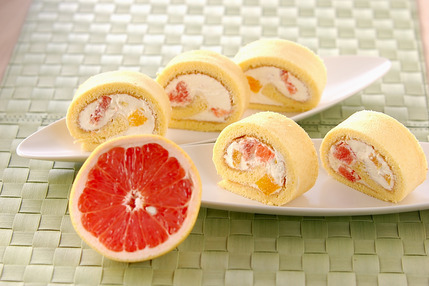 フルーツロールケーキ