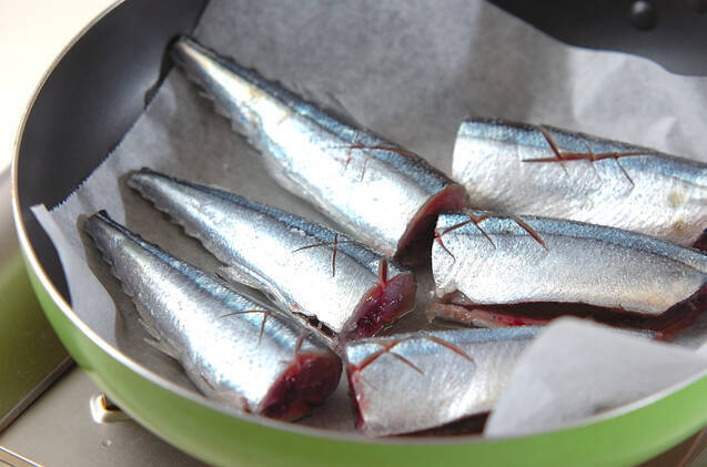 サンマのフライパン塩焼の作り方の手順2