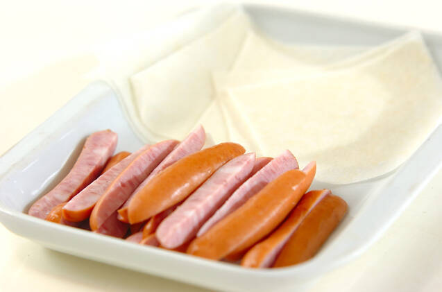 ソーセージのパリパリ巻きの作り方の手順1