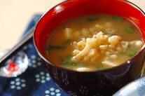 豆腐と大葉の合わせみそ汁