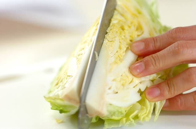 春野菜とソーセージのシンプル煮込みの作り方の手順1