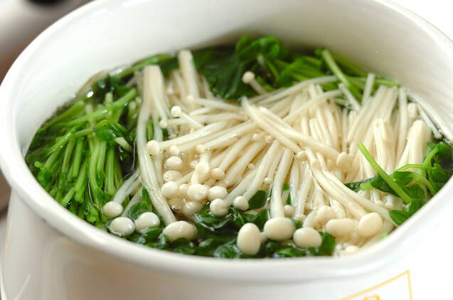 豆苗とエノキのゴマ和えの作り方の手順2