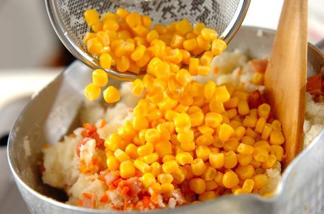 カレーポテサラコロッケの作り方の手順6