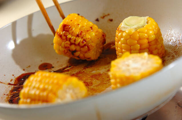 バターじょうゆトウモロコシの作り方の手順3