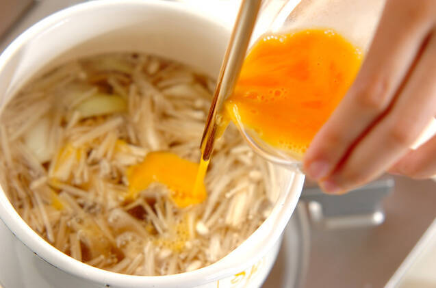 エノキのふんわり卵汁の作り方の手順5