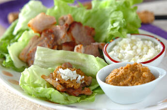 焼き肉とゴマみそのレタス包み