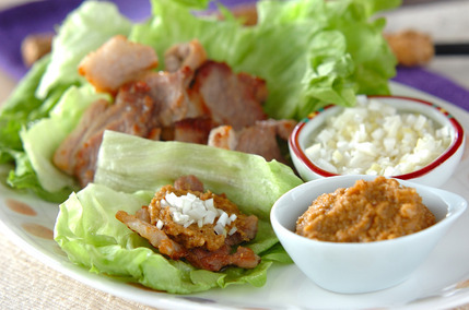 焼き肉とゴマみそのレタス包み