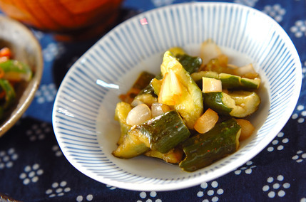 らっきょうとキュウリの甘酢炒め