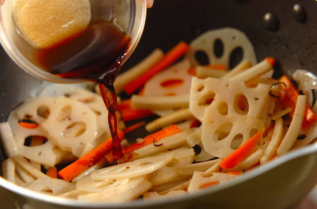 基本のきんぴらごぼう フライパンで簡単 味の黄金比 by杉本 亜希子さんの作り方の手順5