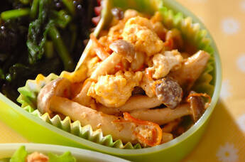 シメジと卵のサラダ