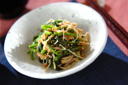 ホウレン草とエノキのゴマ和え