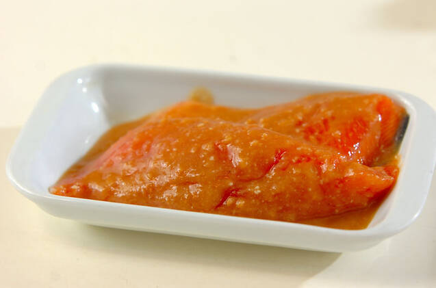 鮭とイクラの親子丼の作り方の手順1