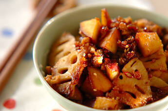ひき肉入りレンコンとサツマイモのきんぴら