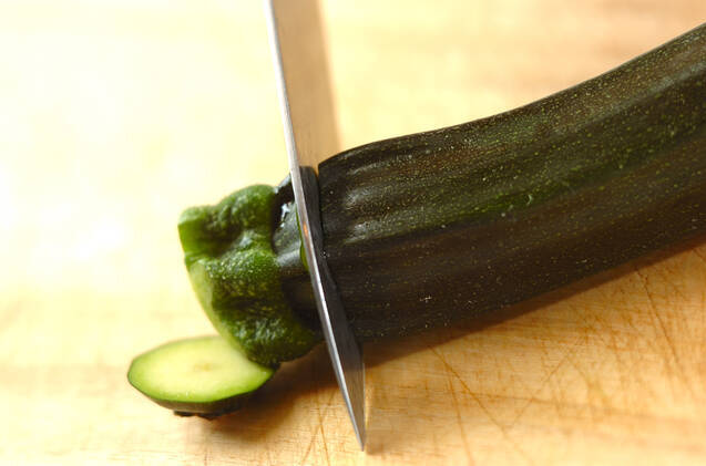 ズッキーニ焼きそばの作り方の手順1