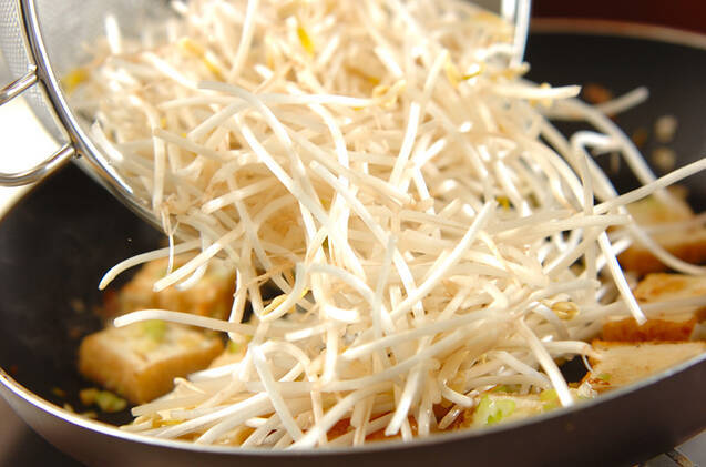 モヤシと厚揚げのケチャップ炒めの作り方の手順5