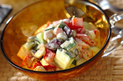 野菜と豆のヨーグルトサラダ