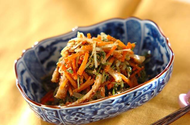 「水菜×ちくわ」の簡単レシピ10選！便利なサラダや副菜が目白押しの画像