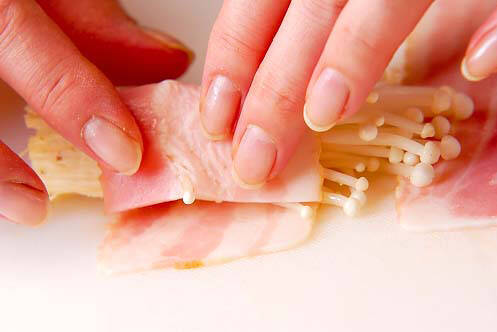 エノキのベーコン巻きの作り方の手順2