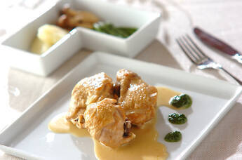 鶏もも肉のワインビネガー煮込み