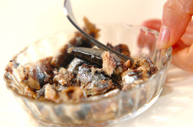 新玉ネギとオイルサーディンのカレーマリネの作り方の手順1