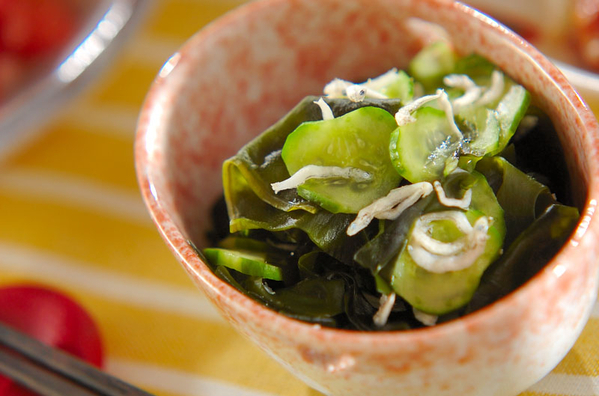 3 じゃことわかめの酢の物