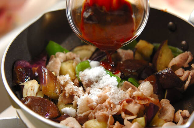 ごはんがすすむ！ナスとピーマンのピリ辛炒めの作り方の手順4