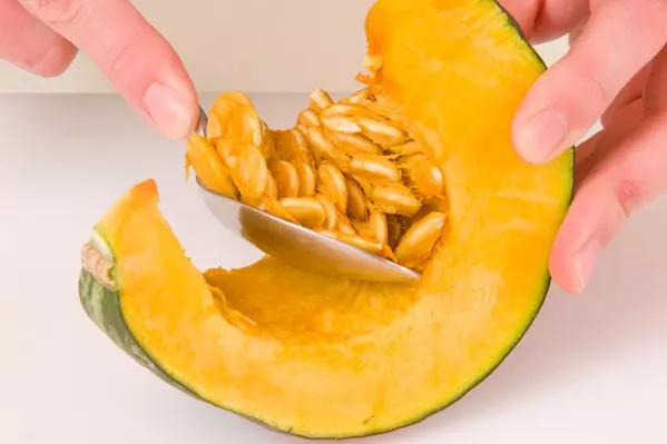 カボチャのバター焼きの下準備1