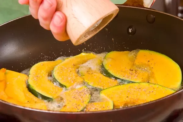 カボチャのバター焼きの作り方1