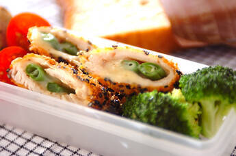 ささ身のインゲン巻きチーズフライ