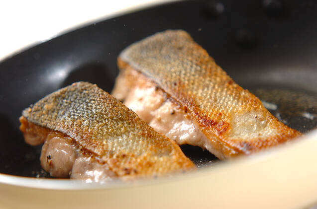 鮭のソテーサワーソースの作り方の手順2