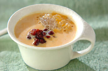 タピオカ入りパンプキンスープ