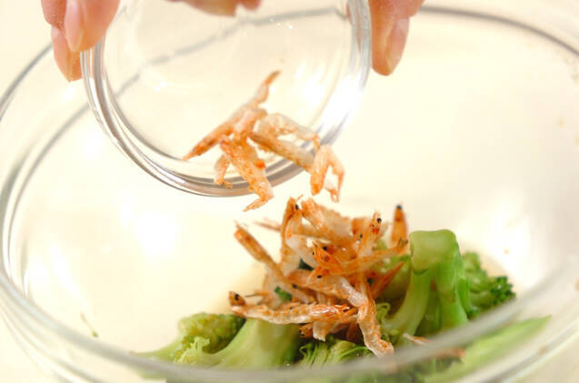 ブロッコリーの桜エビ和えの作り方の手順1