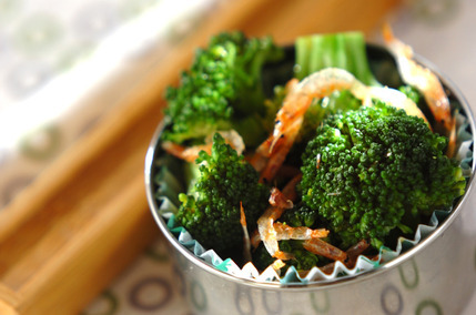 ブロッコリーの桜エビ和え